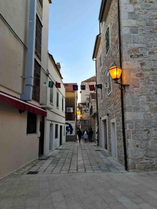 Prostorny Domov V Nejkrasnejsi Casti Chorvatska Apartman Vodice Kültér fotó