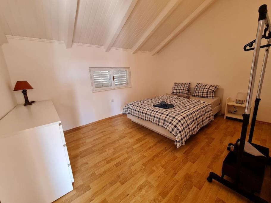 Prostorny Domov V Nejkrasnejsi Casti Chorvatska Apartman Vodice Kültér fotó